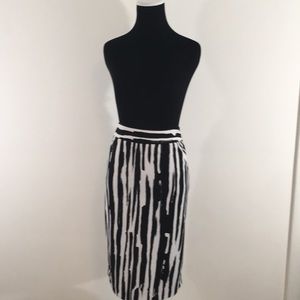 ✅ SOLD Adrienne Vittadini 10 Polyester Spandex Skirt